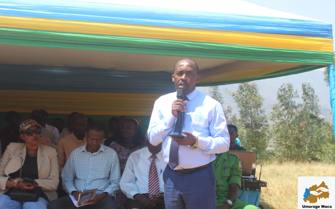 Umuyobozi wungirije w’Intebe y’Inteko y’Umuco yasobanturiye abaturage akamaro ka hantu ndangamateka na ndangamuco.