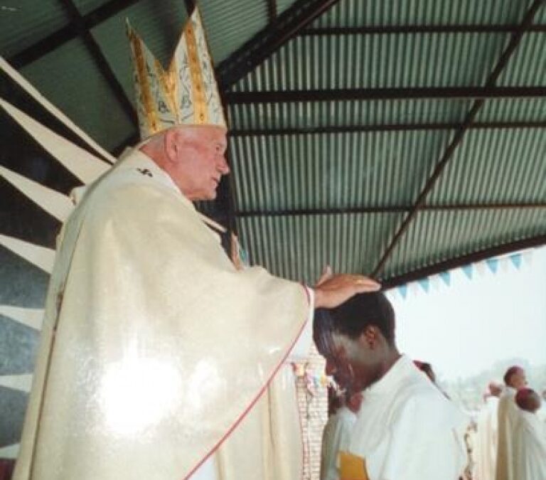 Kiliziya 1990, Papa Jean Paul II mu Rwanda